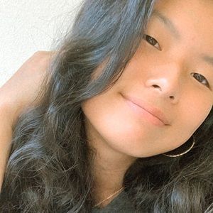 Meet your Posher, Em